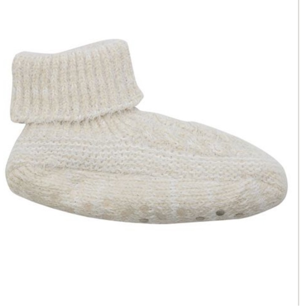 NWT Women’s Size 9-11 Cuddle Duds White Cap Gray Booties Slippers Plush Fill